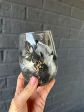 Load image into Gallery viewer, Chuppah Break Glass - Black/White/Gold
